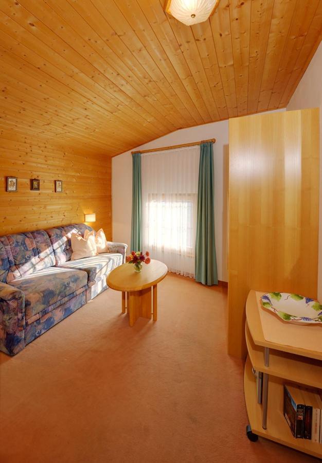 Unterdornerhof Aparthotel Lagundo Ngoại thất bức ảnh