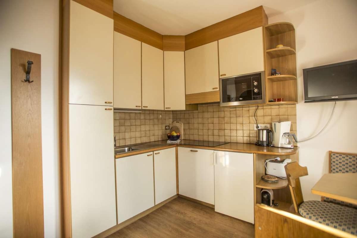 Unterdornerhof Aparthotel Lagundo Ngoại thất bức ảnh