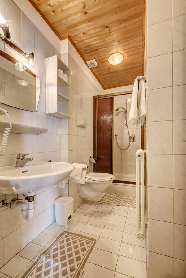 Unterdornerhof Aparthotel Lagundo Ngoại thất bức ảnh
